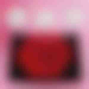 Δαχτυλίδι υπόσχεσης σε κουτί δαχτυλιδιών με λουλούδια | HEARTISO_VOWROSE